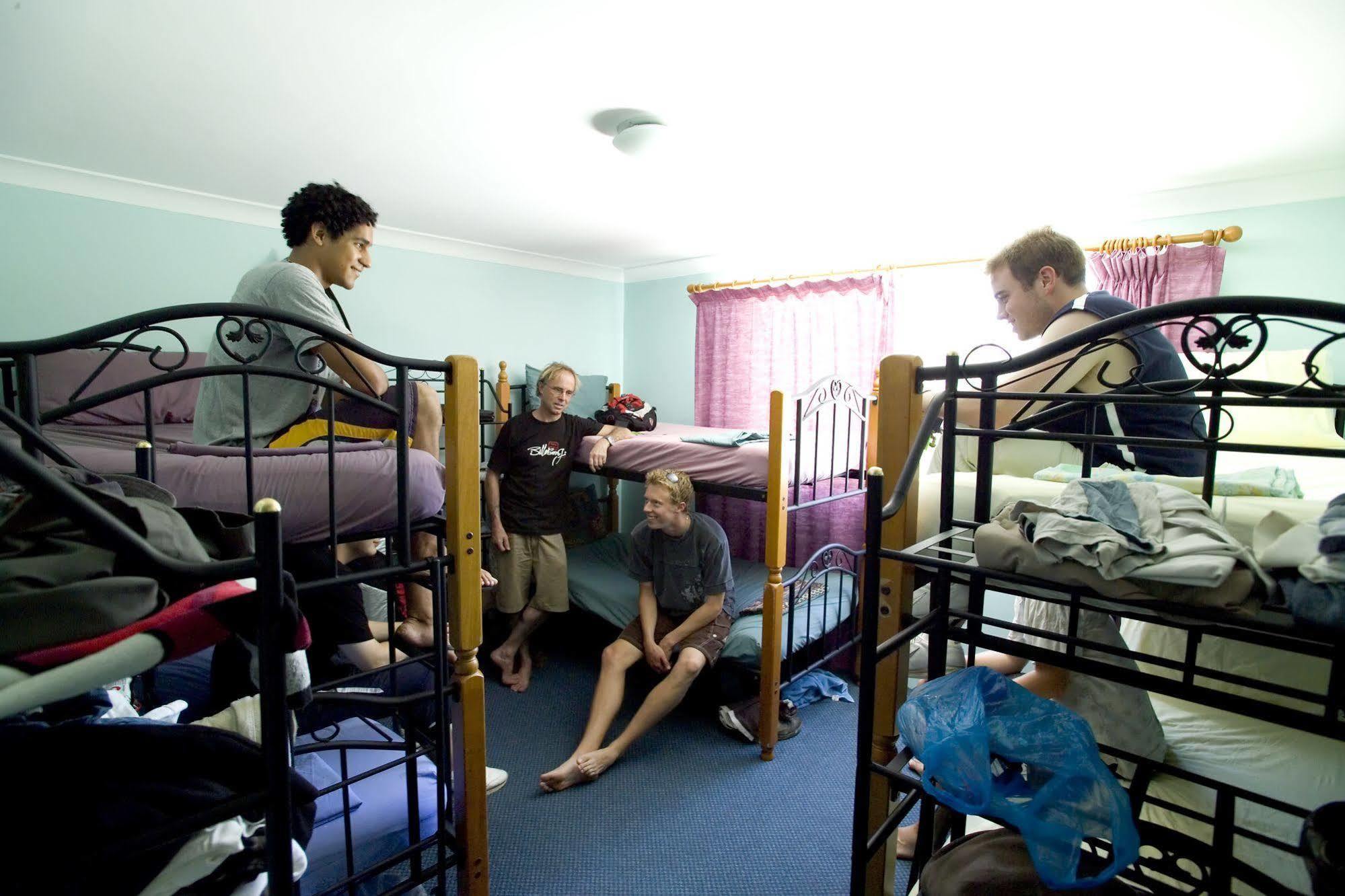Aquarius Gold Coast Hostel Exterior photo